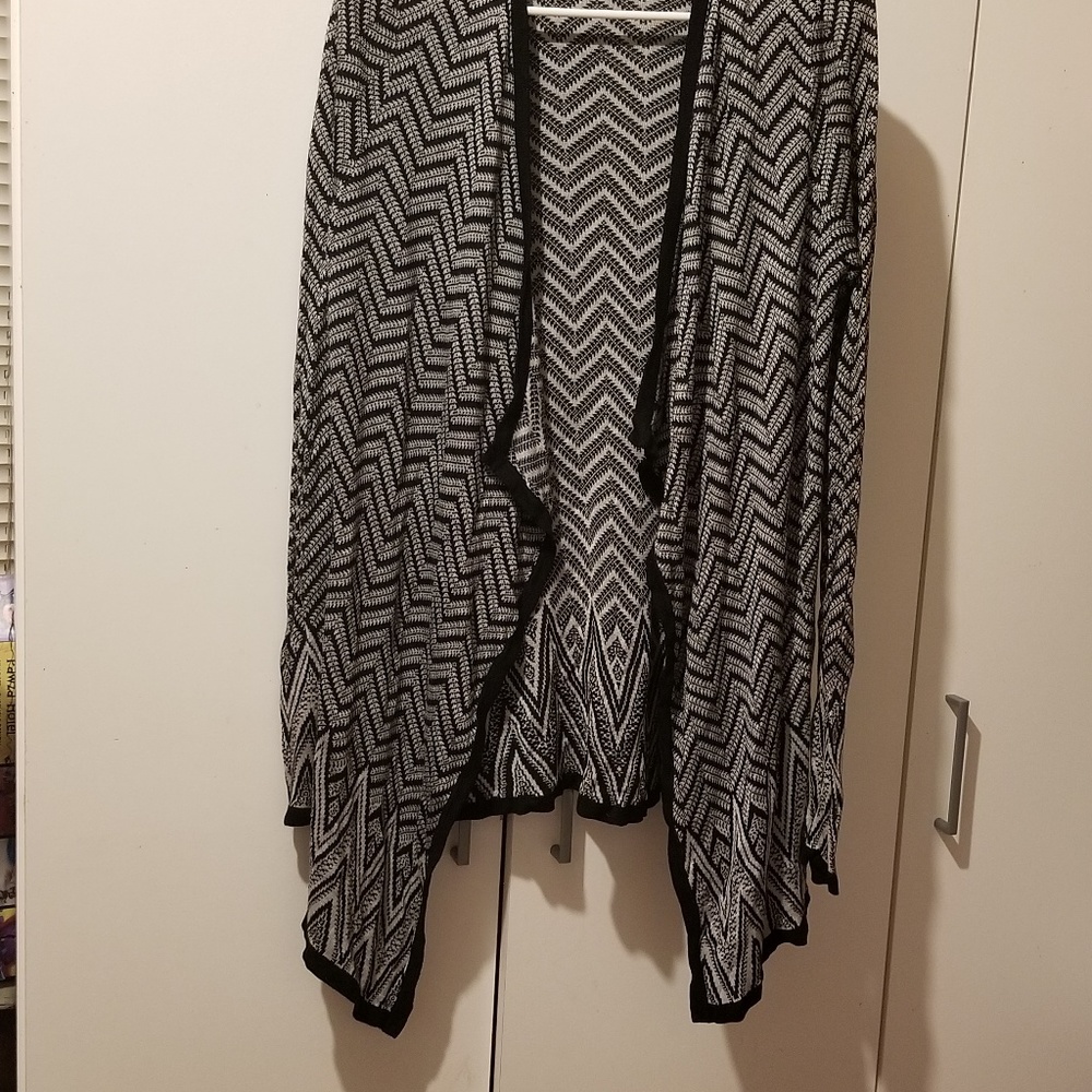 BLACK WHITE CARDIGAN NEW NWOT FINAL SALE - Picture 5 of 7